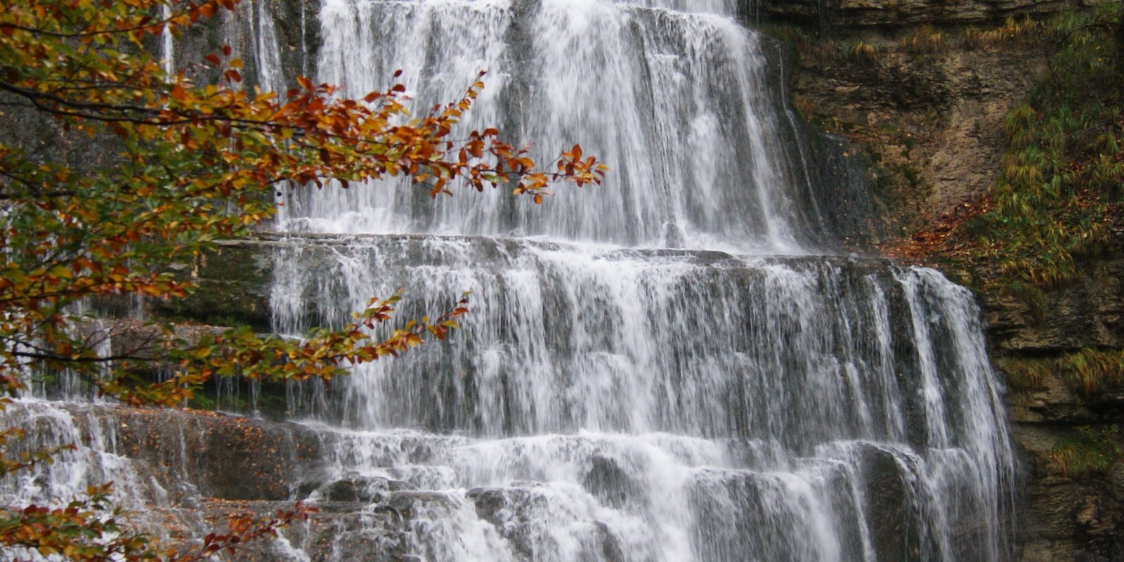 Cascade de l’Éventail dans la vallée du Hérisson