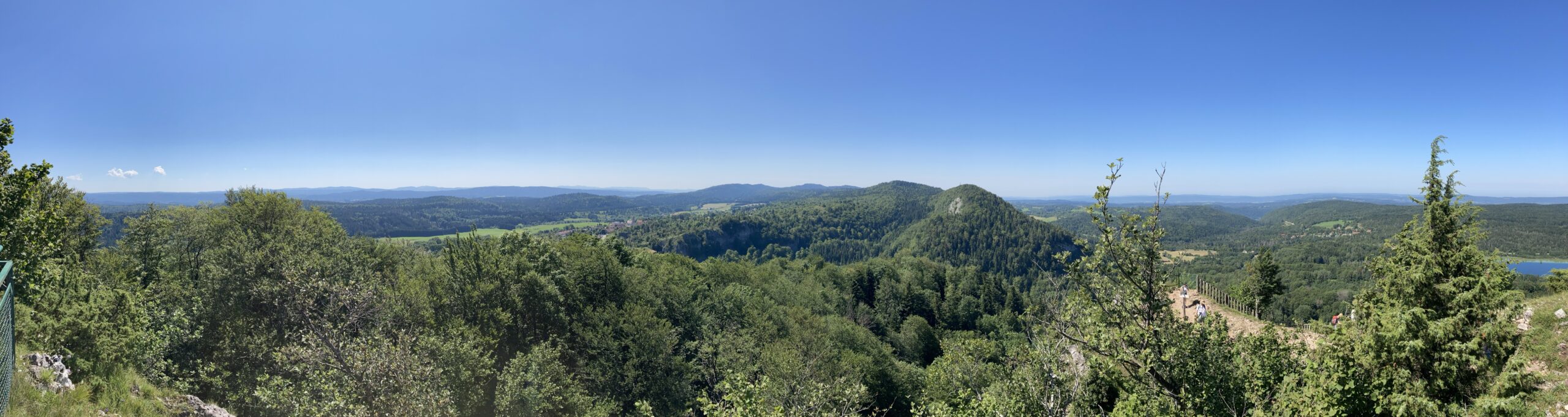 Panorama depuis le Pic de l’Aigle dans le Jura